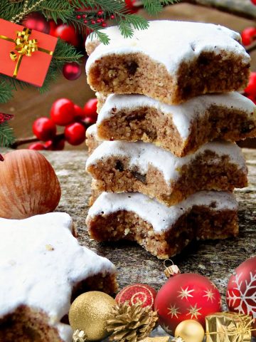Cinnamon stars in Christmas decoration.